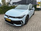 Volkswagen GOLF 1.5 eTSI R-Line Edition panoramadak trekhaak, Auto's, 1498 cc, 4 cilinders, 150 pk, Blauw
