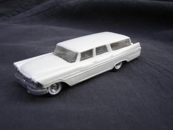 Plymouth Suburban Stationwagon wit - Eko H0 1:86 beschikbaar voor biedingen