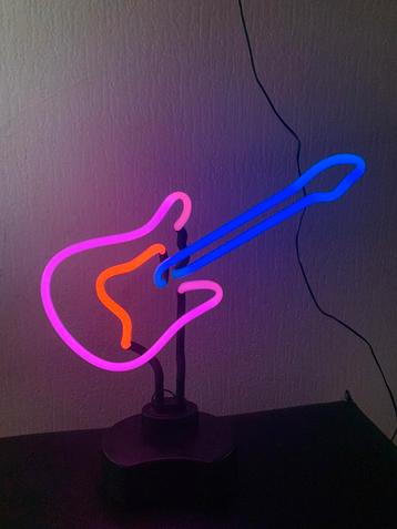 Vintage glazen neon gitaar lamp beschikbaar voor biedingen