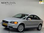Volvo S40 1.8 Momentum Airco Cruise Trekhaak, Auto's, Volvo, Voorwielaandrijving, Gebruikt, Zwart, 4 cilinders