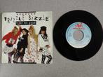 Frizzle Sizzle - Treat me good VINYL SINGLE, Gebruikt, 7 inch, Single, Ophalen of Verzenden