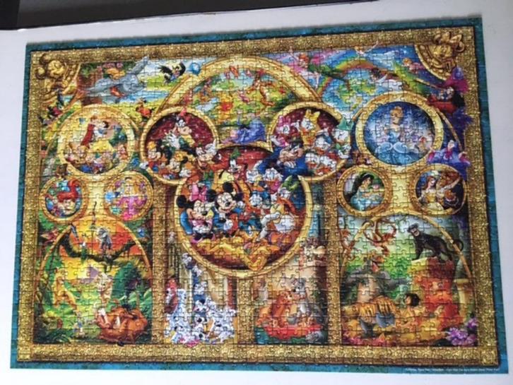 Ravensburger puzzel 1000 stukjes: De mooiste Disney thema's, Hobby en Vrije tijd, Denksport en Puzzels, Zo goed als nieuw, Legpuzzel
