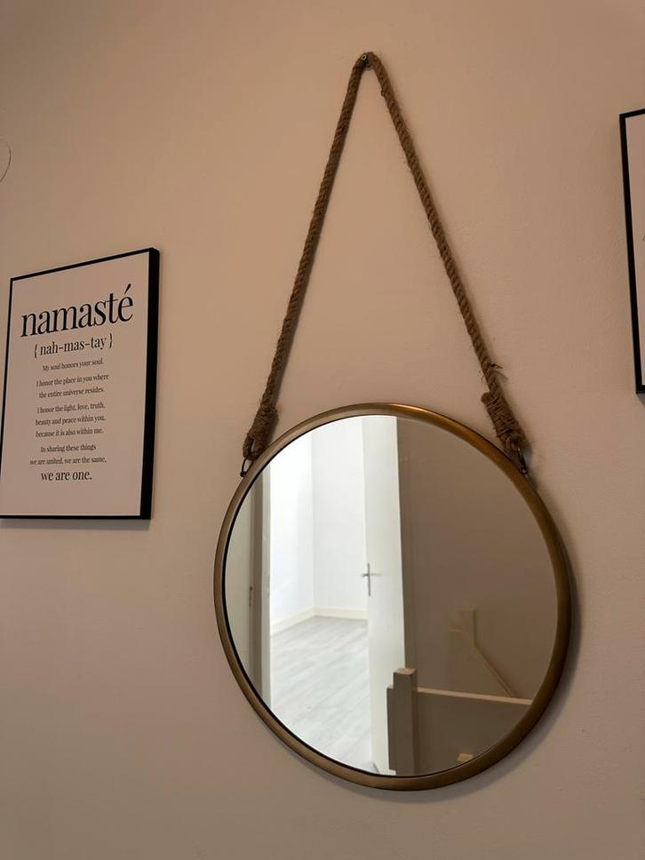 Ronde goude spiegel met touw - Stijlvol & Uniek!, Huis en Inrichting, Woonaccessoires | Spiegels, Zo goed als nieuw, Minder dan 50 cm