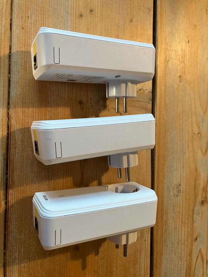 KPN DVS 1200 Wifi Versterkers (3 stuks), Computers en Software, Powerlines, Zo goed als nieuw, Ophalen of Verzenden