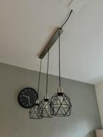 Industriële hanglamp met 3 lichtpunten – zwart met metaal, Ophalen, 50 tot 75 cm, Zo goed als nieuw, Metaal