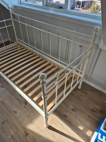 IKEA Hemnes Bedframe - Wit/Crème - Staal - afbeelding 5