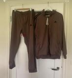 Adidas Trainingspak XL Nieuw, Kleding | Heren, Bruin, Ophalen of Verzenden, Algemeen, Maat 56/58 (XL)