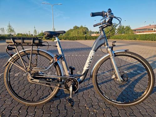 Elektrische fiets AVE BOSCH MIDDEN MOTOR, Fietsen en Brommers, Fietsen | Dames | Omafietsen, Zo goed als nieuw, Ophalen