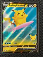 Surfing Pikachu V - Celebrations 008/025, Hobby en Vrije tijd, Verzamelkaartspellen | Pokémon, Ophalen of Verzenden, Zo goed als nieuw
