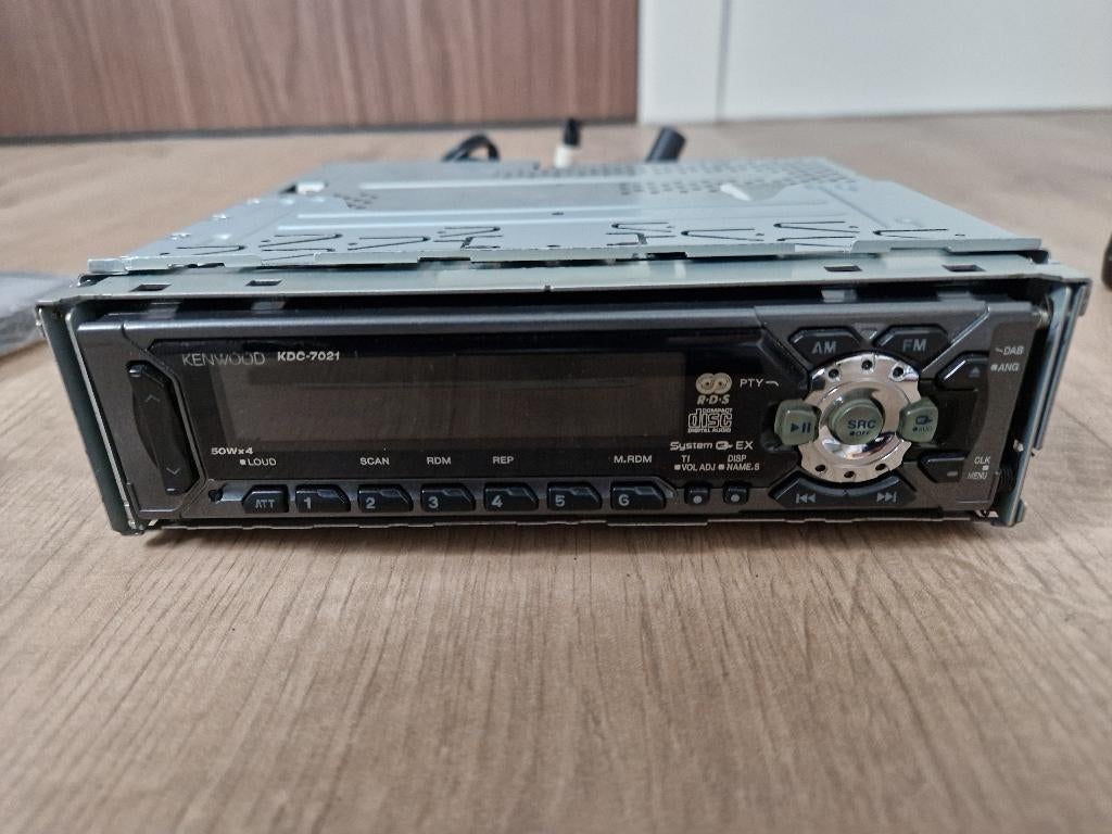 Auto radio / CD receiver with USB interface, Auto diversen, Ophalen, Gebruikt