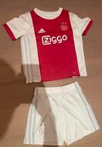 Een mooie voetbal broek en shirt van ajax maat 116, Ophalen, Gebruikt, Trainingspak