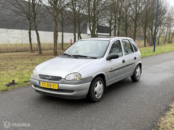 Opel Corsa 1.4i Strada*APK 10/26*PANORAMADAK, Auto's, Opel, Bedrijf, Te koop, Corsa, Alarm, Open dak, Panoramadak, Radio, Startonderbreker