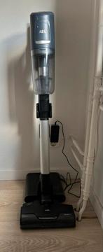 AEG Ultimate 8000 Steelstofzuiger, Witgoed en Apparatuur, Stofzuigers, Ophalen of Verzenden, Gebruikt, Reservoir, Stofzuiger