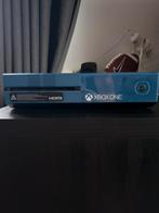 Xbox One Limited Edition + 2 Games + Controller, Xbox One, Ophalen of Verzenden, Met 1 controller, Gebruikt
