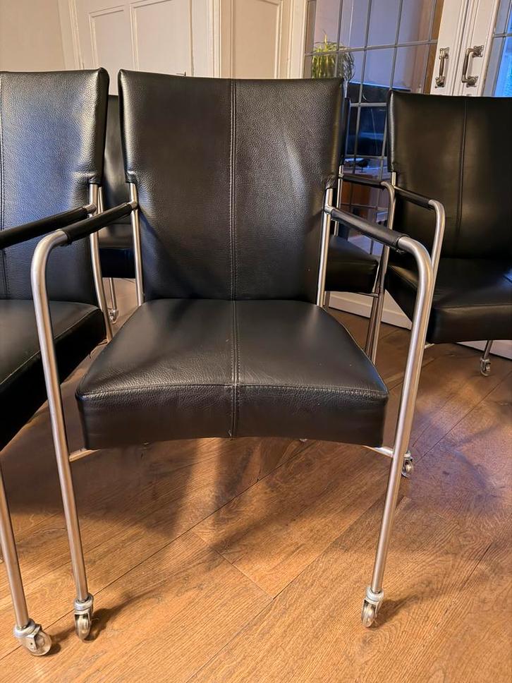 Bert Plantagie Eetkamerstoelen zwart leder 6 stuks, Huis en Inrichting, Stoelen, Zo goed als nieuw, Vijf, Zes of meer stoelen