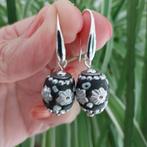 Leuke tonnetjes oorbellen #2655, Verzenden, Zo goed als nieuw, Zwart, Hangers