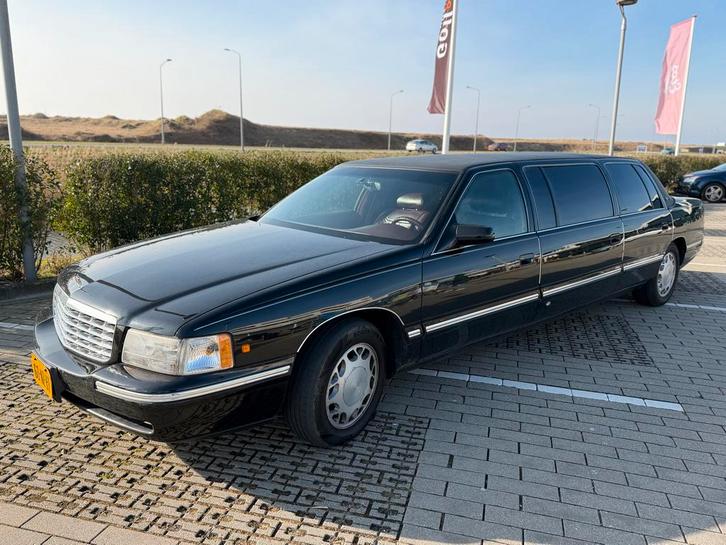 Cadillac De-ville 1999 Zwart Limousine, Auto's, Cadillac, Particulier, Benzine, Geïmporteerd, Zwart, Ophalen