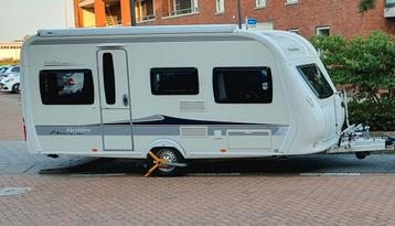 Wie wil zijn caravan verkopen voor 6000-7000,-? beschikbaar voor biedingen