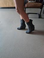 Te koop grijze suède dames laarzen met sleehak, maat 37, mer, Kleding | Dames, Schoenen, Moccio, Lage of Enkellaarzen, Ophalen of Verzenden