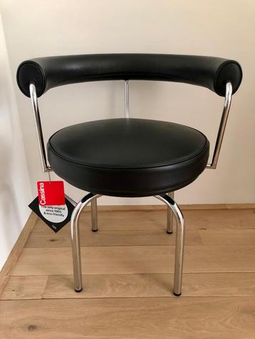 Cassina LC7 Le Corbusier / New beschikbaar voor biedingen
