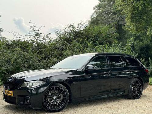 BMW 5-Serie Touring 520i LCI High Luxury / M-Sport / PANO /, Auto's, BMW, Bedrijf, Te koop, 5-Serie, 360° camera, ABS, Achteruitrijcamera