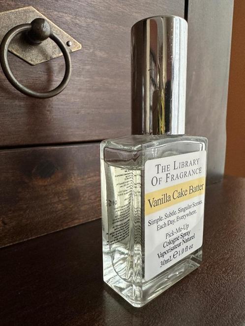 Parfum: Library of Fragrance (Demeter): Vanilla Cake Batter, Sieraden, Tassen en Uiterlijk, Uiterlijk | Parfum, Zo goed als nieuw