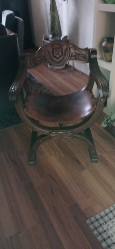 Meer dan 100 jaar oude kasteel stoel! Curulische zetel, Antiek en Kunst, Antiek | Meubels | Stoelen en Banken, Ophalen of Verzenden