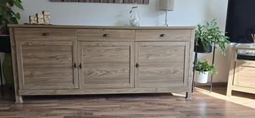 Dressoir beschikbaar voor biedingen