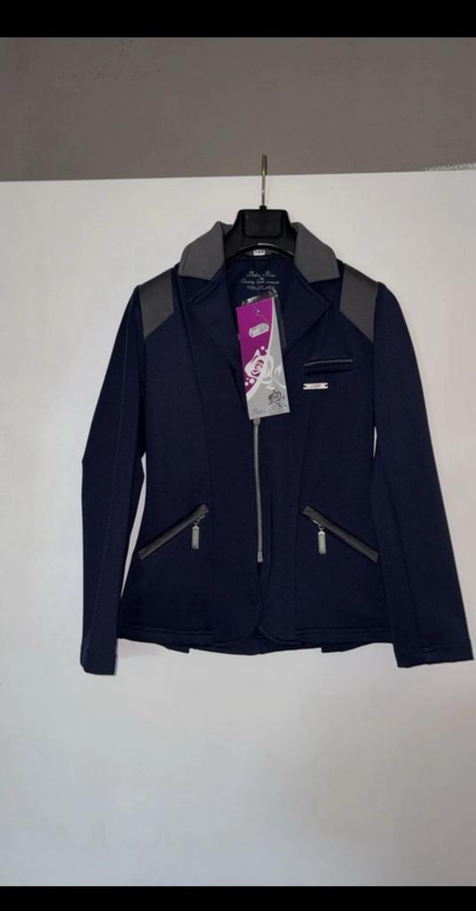 Nieuwe wedstrijdjas Eve Junior – maat 128, Dieren en Toebehoren, Paardrijkleding, Nieuw, Kinderen, Bovenkleding, Dressuur, Verzenden