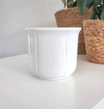 Vintage bloempot | 1970s beschikbaar voor biedingen