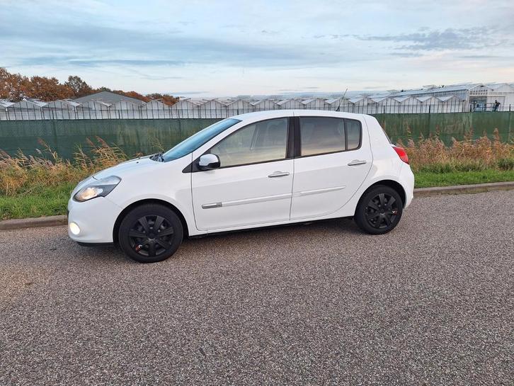 Renault Clio 1.2 16V 55KW 5-DRS E4 2011 Wit, Auto's, Renault, Bedrijf, Clio, Benzine, B, Hatchback, Handgeschakeld, Origineel Nederlands