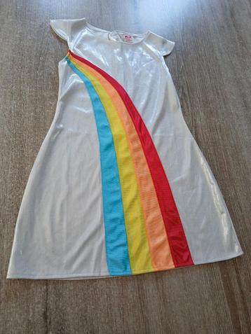 Doos verkleedkleding  beschikbaar voor biedingen