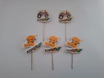 Vintage Britains speldjes / pins beschikbaar voor biedingen