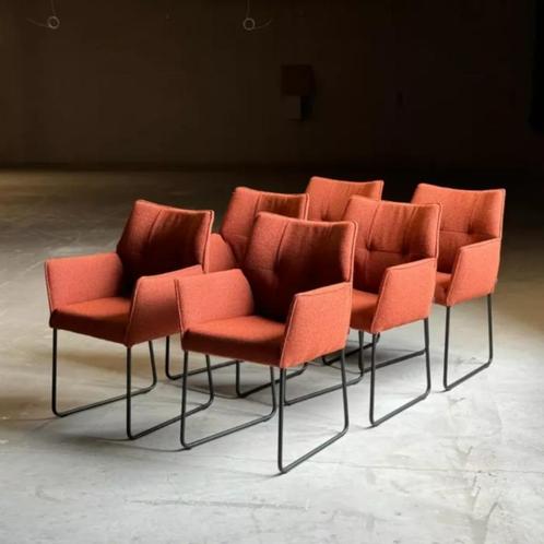 Eetkamerstoel Quatro Bree's New World, Huis en Inrichting, Stoelen, Nieuw, Vijf, Zes of meer stoelen, Stof, Rood, Ophalen