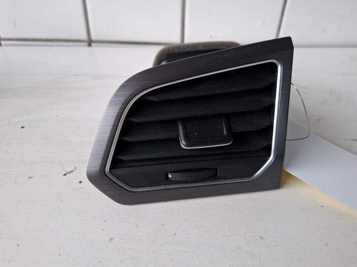 Luchtrooster Dashboard van een Volkswagen Golf Sportsvan, Auto-onderdelen, Dashboard en Schakelaars, Volkswagen, Gebruikt, 3 maanden garantie