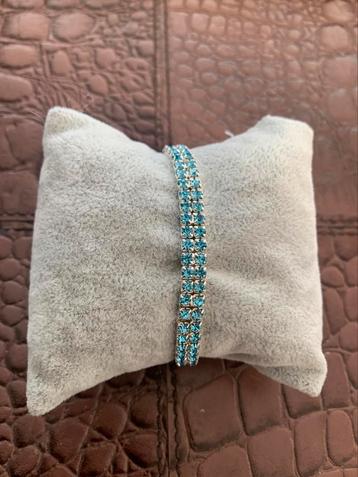 Partij 12 stuks strass armbanden blauw A37 beschikbaar voor biedingen