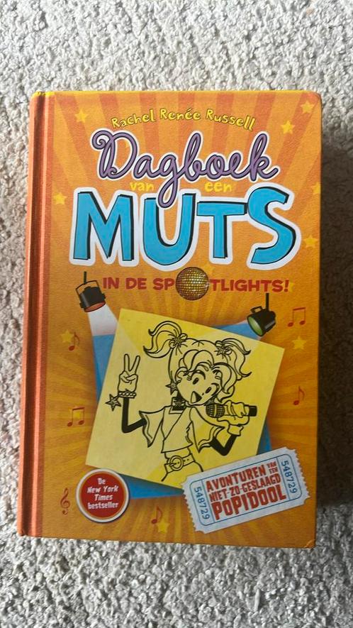Rachel Renée Russell - In de spotlights!, Boeken, Kinderboeken | Jeugd | 10 tot 12 jaar, Zo goed als nieuw, Ophalen of Verzenden
