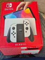 Nintendo switch oled, Met games, Met 2 controllers, Zo goed als nieuw, Switch OLED