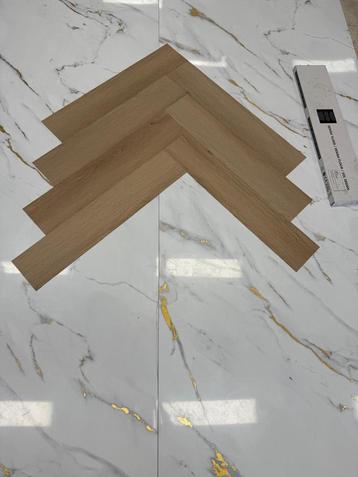 RESTPARTIJ!! Pvc visgraat plak wees er snel bij weg=weg beschikbaar voor biedingen