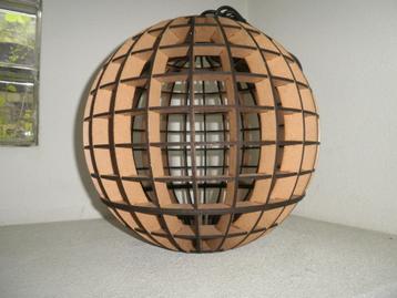 Houten 3D  hanglamp beschikbaar voor biedingen