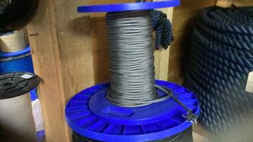 50 meter 5 mm dik touw met metalen kern beschikbaar voor biedingen