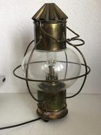 antiek Engelse scheepslantaarn, Ophalen