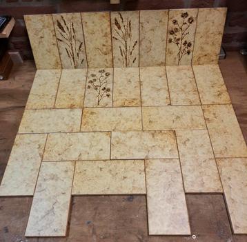 Wandtegeltjes Ricchetti, met bloemmotief, 26 stuks, 0,5 m2. beschikbaar voor biedingen