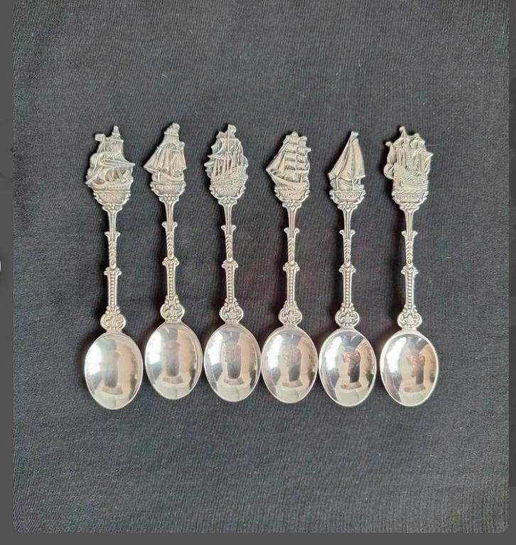 Set van 6 Douwe Egberts verzilverde lepeltjes. Serie schepen, Antiek en Kunst, Antiek | Goud en Zilver, Zilver, Ophalen of Verzenden