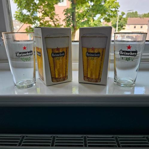 2x oude en verschillende Heineken glazen; originele verpakk, Verzamelen, Biermerken, Nieuw, Glas of Glazen, Heineken, Ophalen of Verzenden