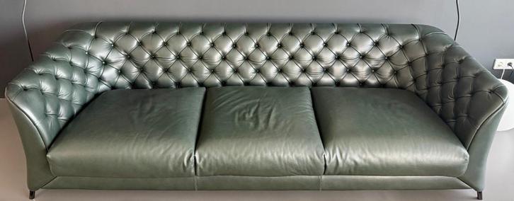 Natuzzi Italia La Scala 064, 3-Zits Groot (242cm), Huis en Inrichting, Banken | Bankstellen, Zo goed als nieuw, Rechte bank, Driepersoons