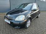 Toyota Yaris 1.3 16V Vvti 5DR 2005 Zwart Airco km 150297, Auto's, Voorwielaandrijving, 4 cilinders, 400 kg, Zwart