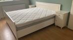 IKEA 180x200 incl lattenbodems, matrassen en nachtkastjes, Ophalen, Gebruikt, Wit, Tweepersoons