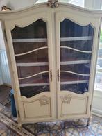 Vintage vitrinekast 4 planken nog 2 sleutels aanwezig, Huis en Inrichting, Kasten | Vitrinekasten, Ophalen, Heikant 21 Kaatsheuvel
