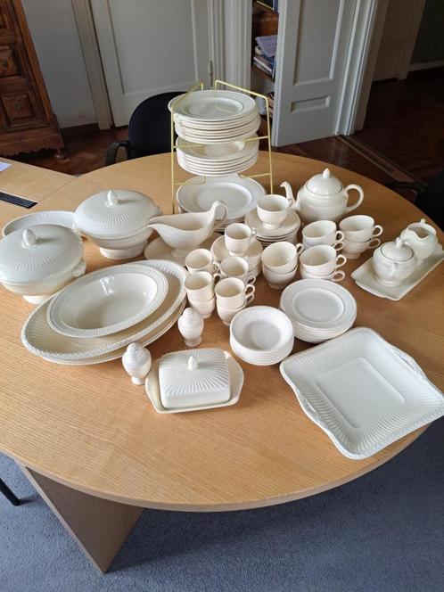 WEDGWOOD SERVIES, Huis en Inrichting, Keuken | Servies, Zo goed als nieuw, Compleet servies, Wedgwood, Aardewerk, Ophalen